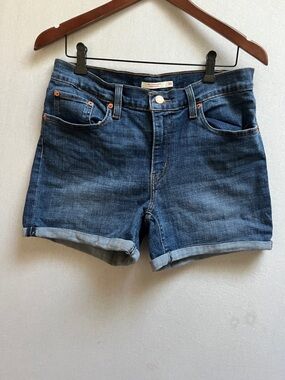 Levi’s Mid Length Cuffed Denim Shorts Sz 30
